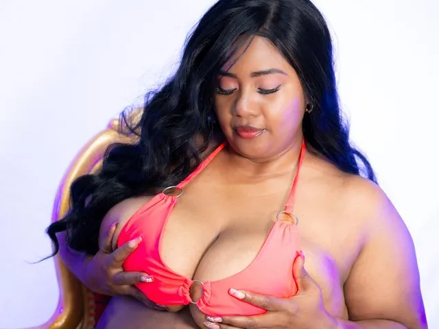 KiaraDiaz